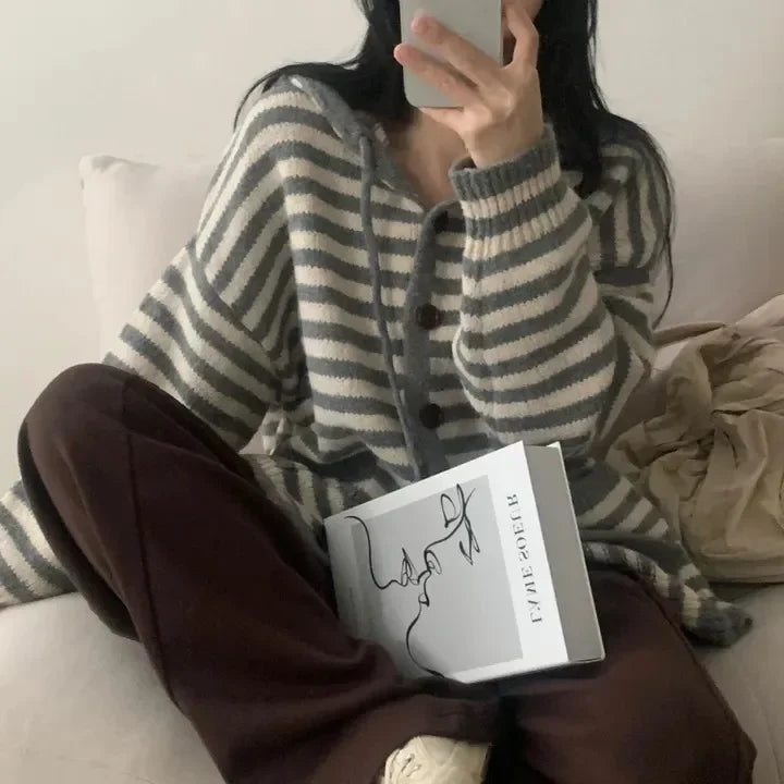 Fall Retro Women's Knitted Sweater Coat Faionable Striped Lazy Sle Hood Single Button Zipper Design Sense Top Warmth